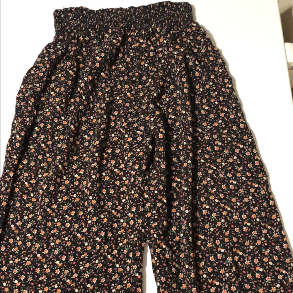 Floral stretchy pants